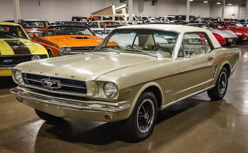 1965 Ford Mustang(SOLD)