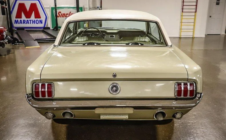1965 Ford Mustang(SOLD)